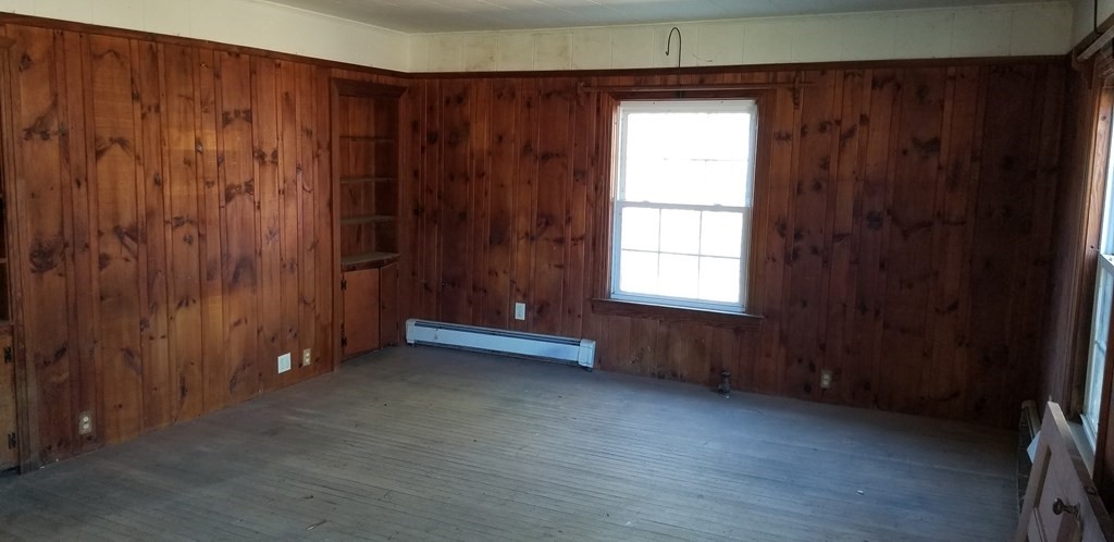 63 Pitcherville Road Hubbardston, MA 01452 - Photo 5 of 26 Gallery Image 5
