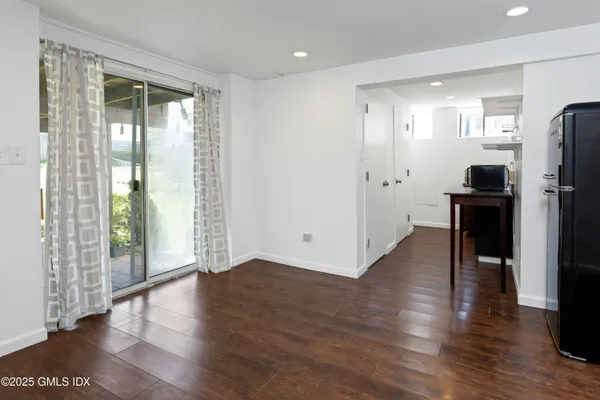 $5,200 | 171 1/2 Henry Street, Unit A, Greenwich, CT 06830