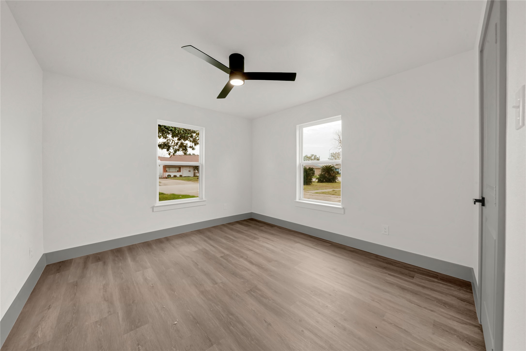 4331 Herridge Street Houston, TX 77022 - Photo 17 of 32