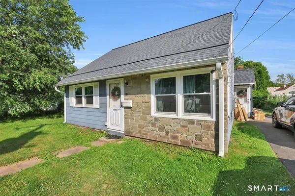 $314,900 | 383 Glen Hills Road, Meriden, CT 06451