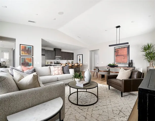 $999,900 | 18216 Aerie Way, Canyon Country, CA 91350