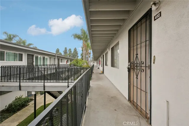 $350,000 | 5500 Ackerfield Avenue, Unit 412, Long Beach, CA 90805