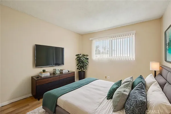$350,000 | 5500 Ackerfield Avenue, Unit 412, Long Beach, CA 90805