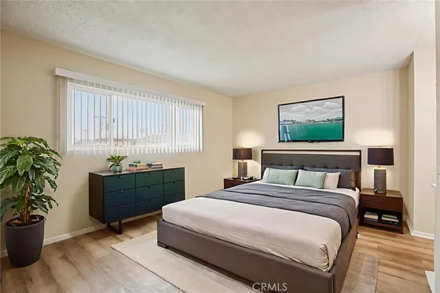 $350,000 | 5500 Ackerfield Avenue, Unit 412, Long Beach, CA 90805