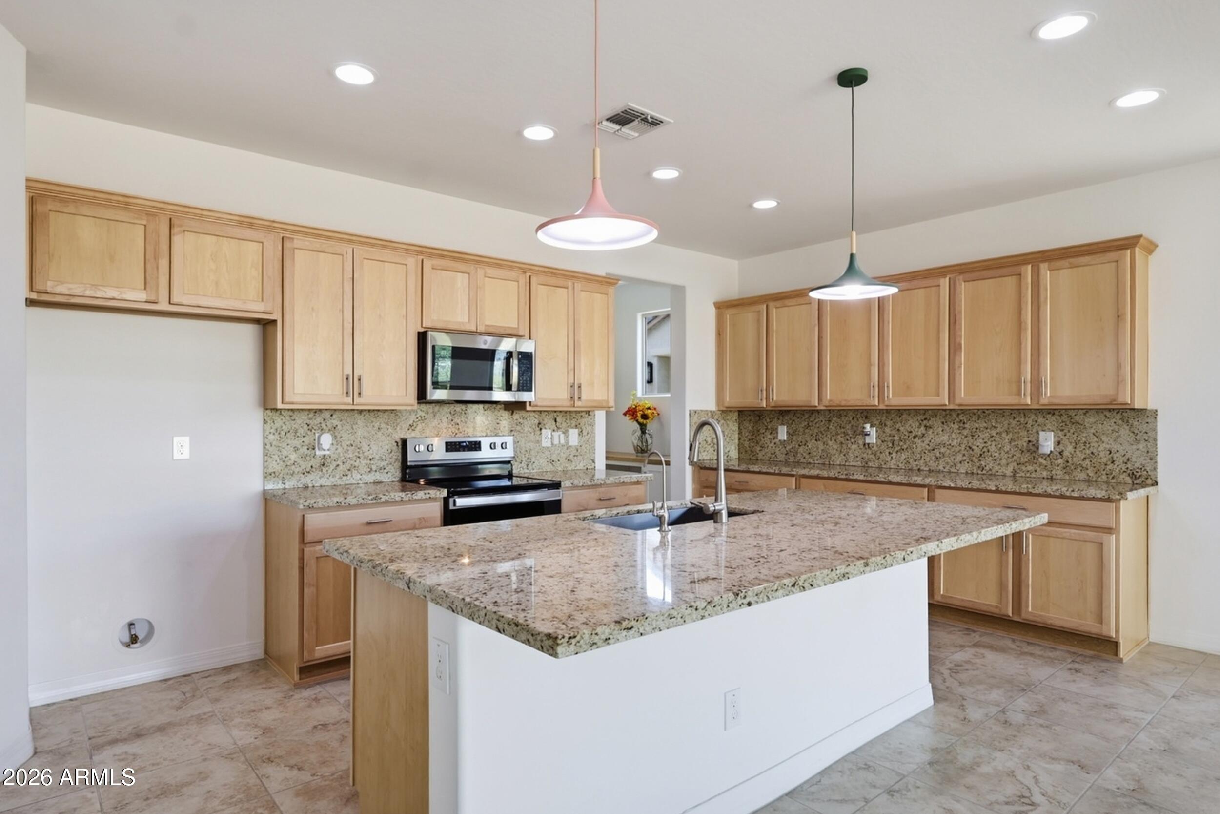 5823 South Del Rancho Mesa, AZ 85212 - Photo 11 of 42 Kitchen
