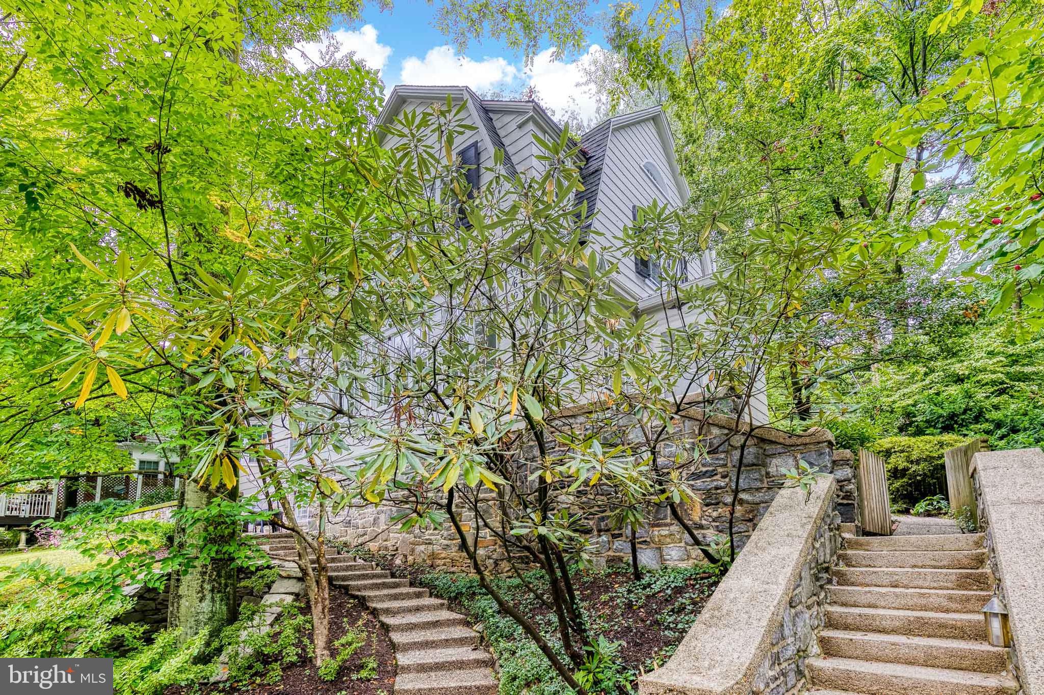 600 Edgevale Road Baltimore, MD 21210 - Photo 3 of 58