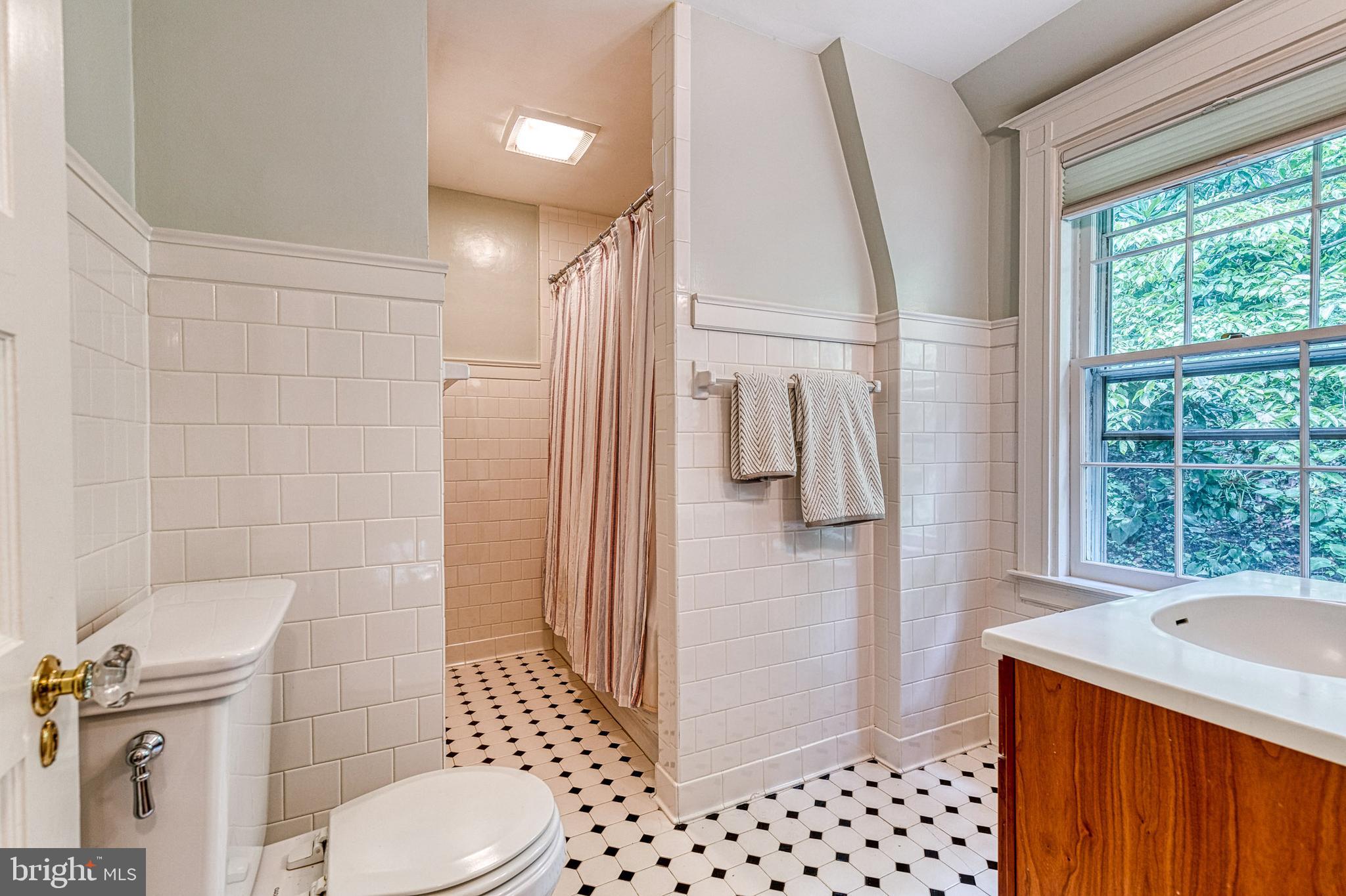 600 Edgevale Road Baltimore, MD 21210 - Photo 43 of 58
