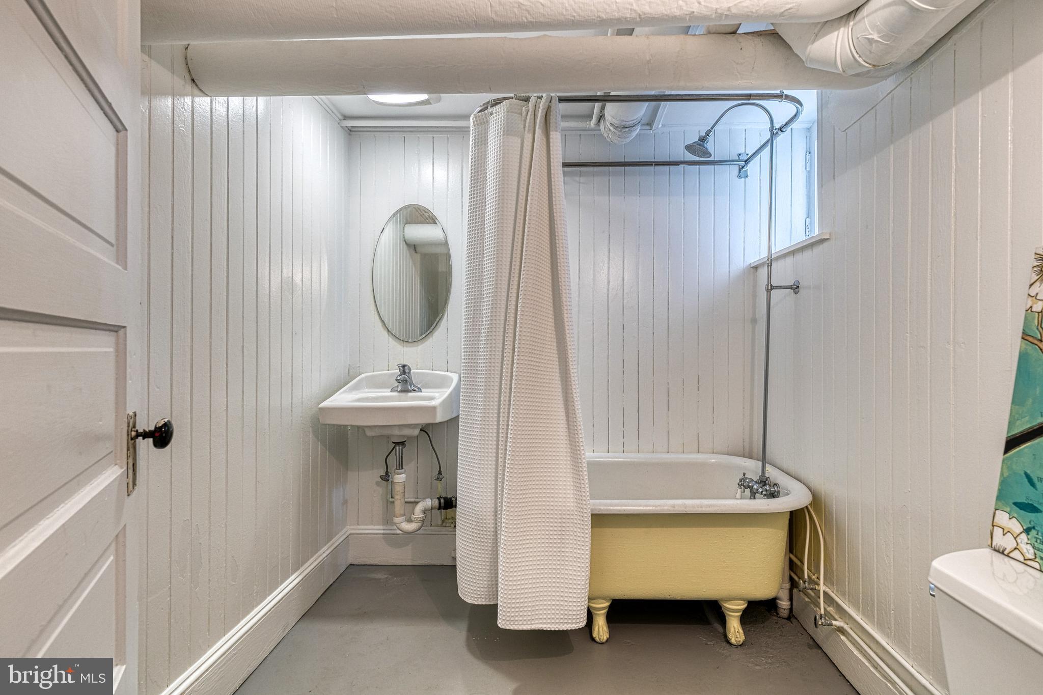 600 Edgevale Road Baltimore, MD 21210 - Photo 49 of 58