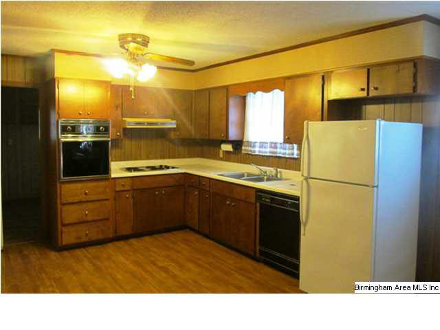 625 Shady Glen Road Anniston, AL 36201 - Photo 2 of 27