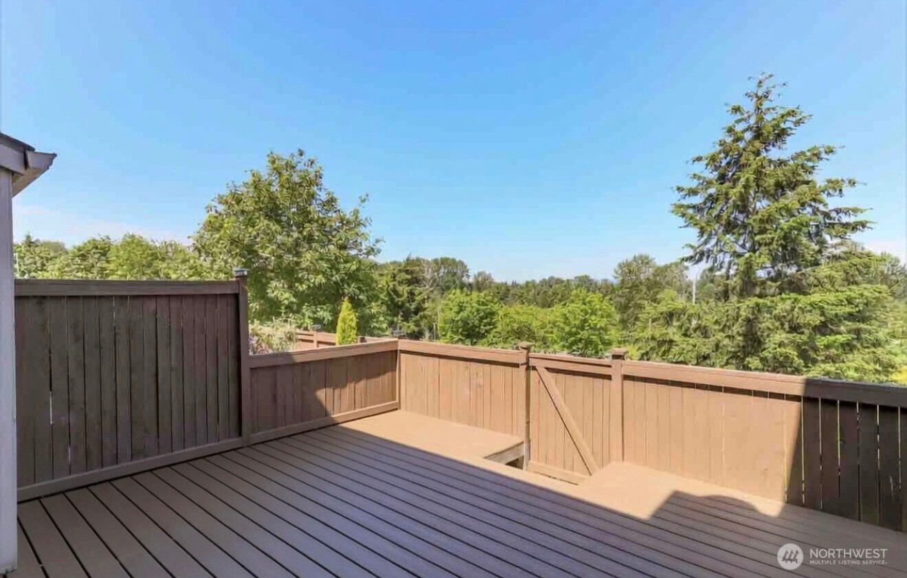 25014 Lake Fenwick Road, Unit 28 Kent, WA 98032 - Photo 29 of 35
