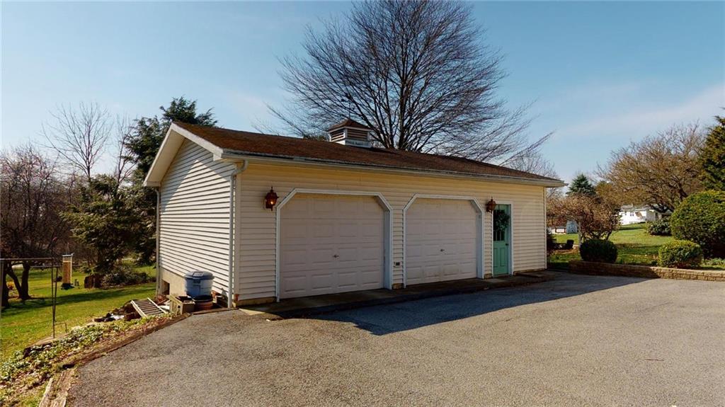 100 Wycliffe Way Butler, PA 16001 - Photo 3 of 25