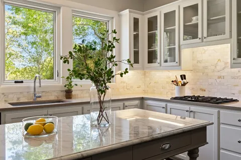 $1,595,000 | 2907 Creeks Edge Parkway, Austin, TX 78733