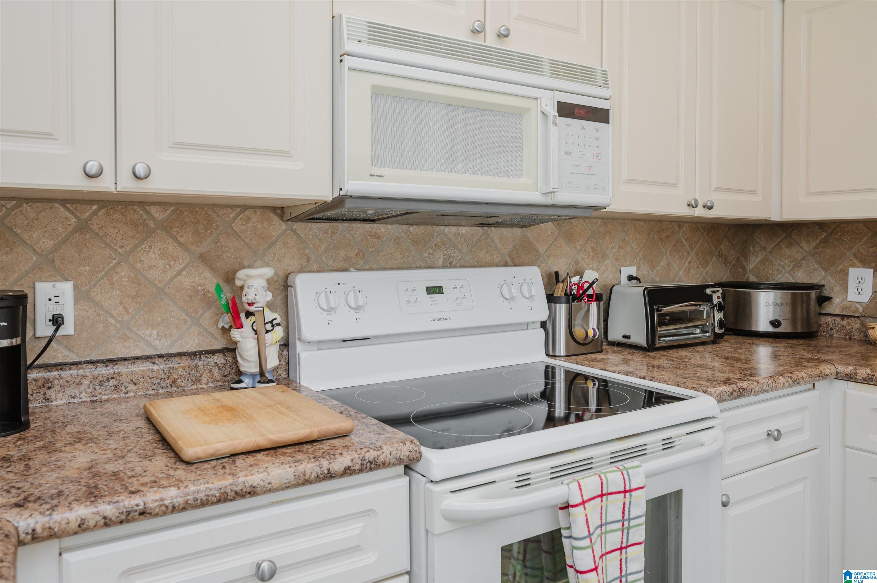 1501 Parkside Court Birmingham, AL 35209 - Photo 13 of 31