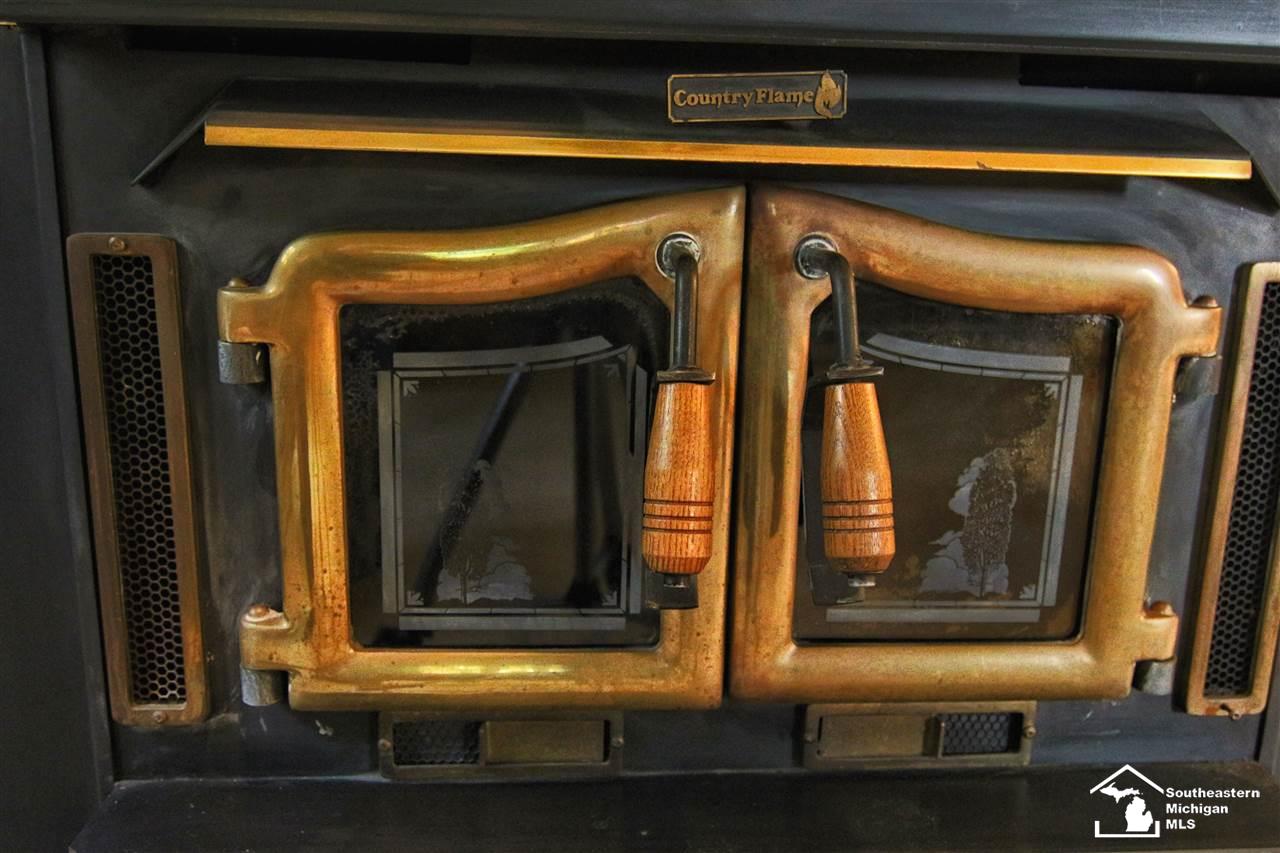 2648 Consear Road Lambertville, MI 48144 - Photo 32 of 42 Woodburner