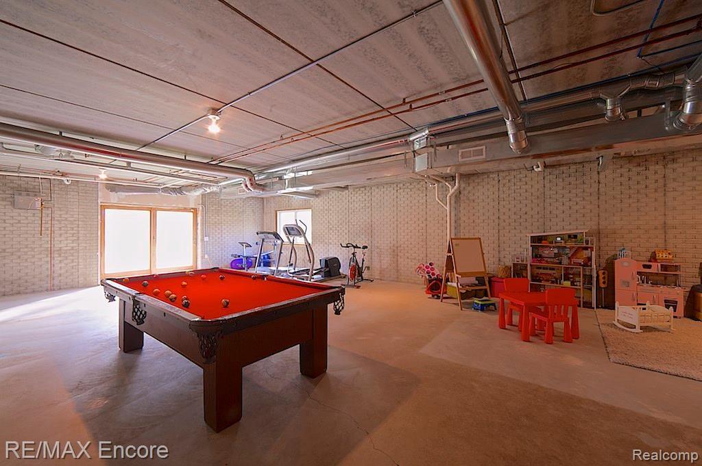 1535 Ranch Road Holly, MI 48442 - Photo 25 of 30 Walk-out basement has foam insulated concrete walls which retain heat & are energy efficient