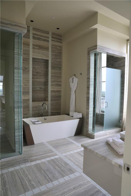 88 West Paces Ferry Road Northwest, Unit 1130 Atlanta, GA 30305 - Photo 29 of 43 a view of a living room and bathroom