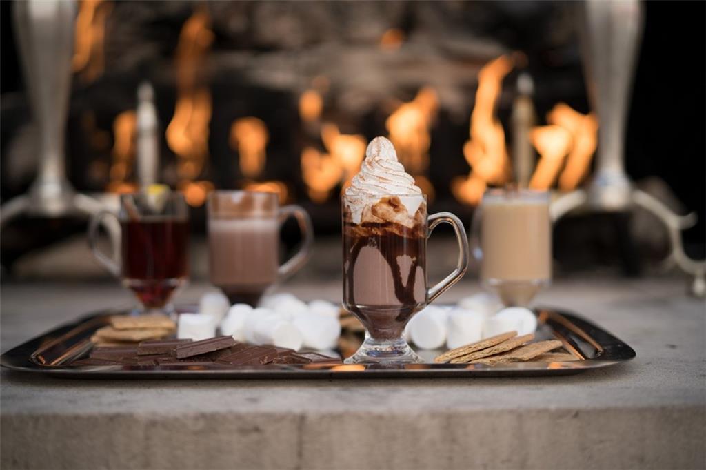 88 West Paces Ferry Road Northwest, Unit 1130 Atlanta, GA 30305 - Photo 38 of 43 a room with gym equipment