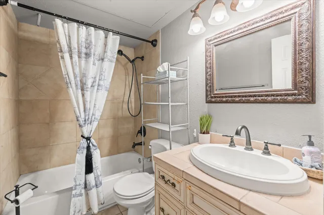 $1,350 | 3500 Tangle Brush Drive, Unit 144, The Woodlands, TX 77381