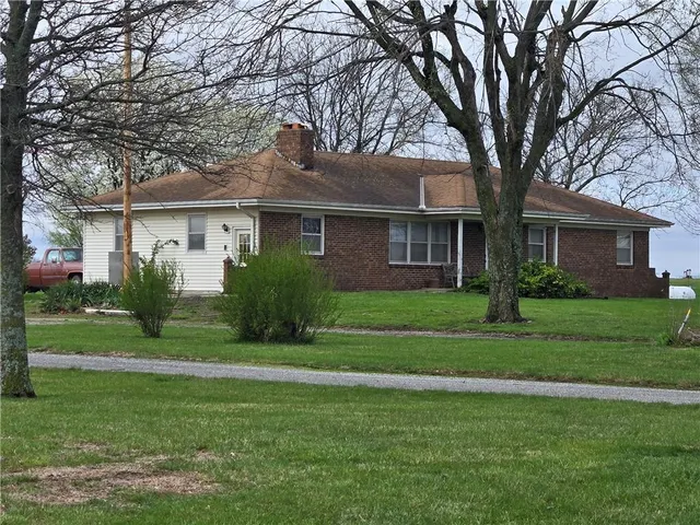 $485,000 | 35333 West 287th Street, Paola, KS 66071