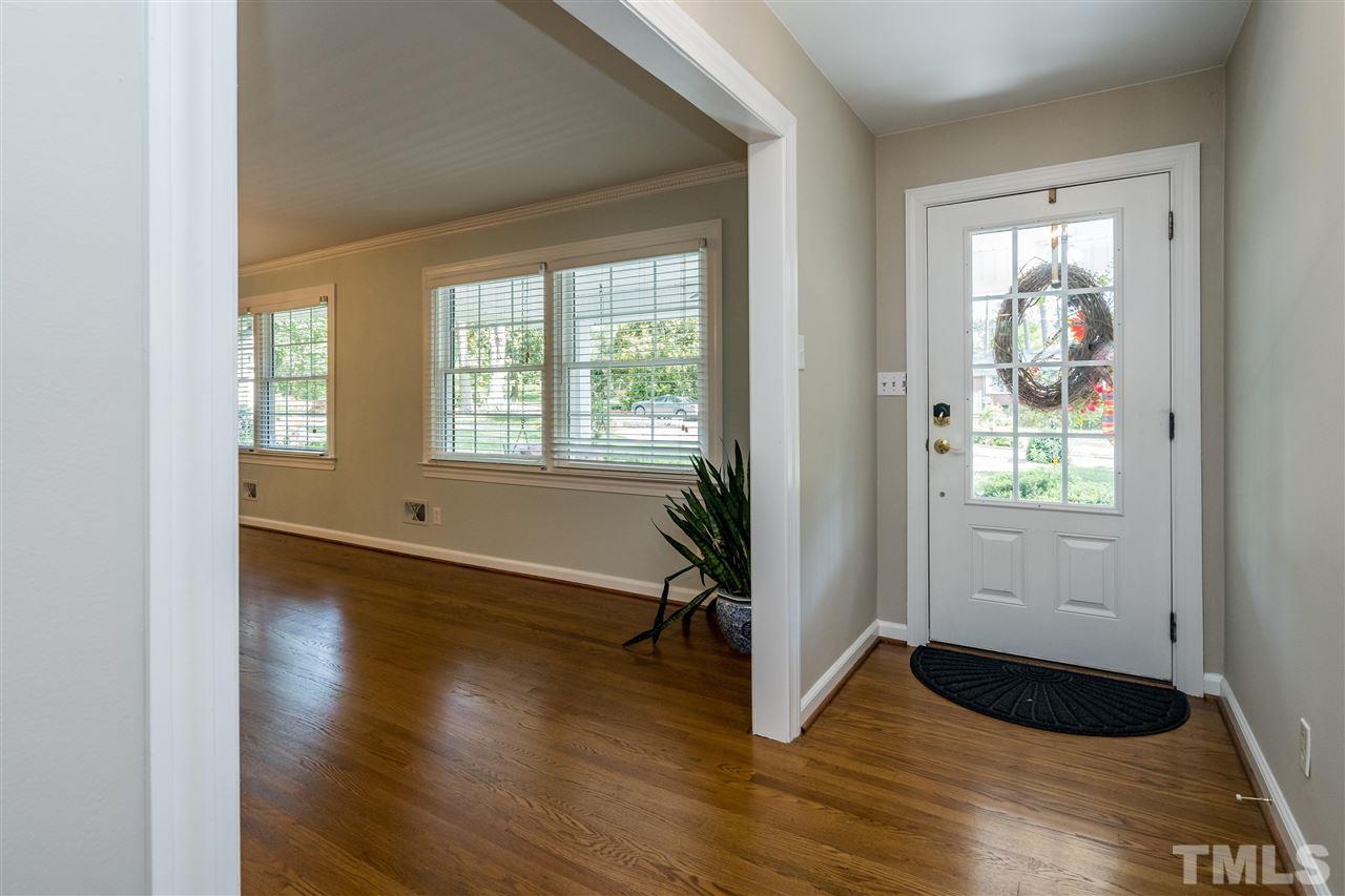 4400 Boxwood Road Raleigh, NC 27612 - Photo 4 of 30