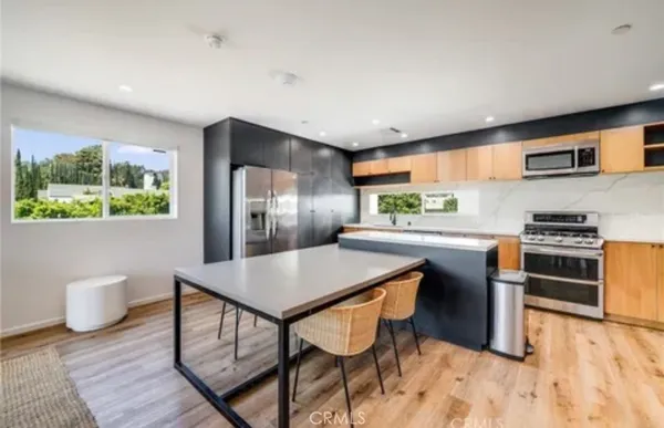 $5,300 | 1943 Carmen Avenue, Los Angeles, CA 90068