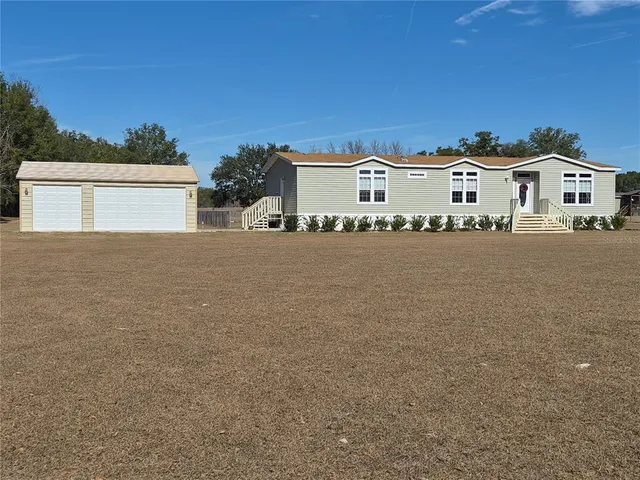 $429,900 | 831 Southwest Bunn Dr Lake, Lake City, FL 32024