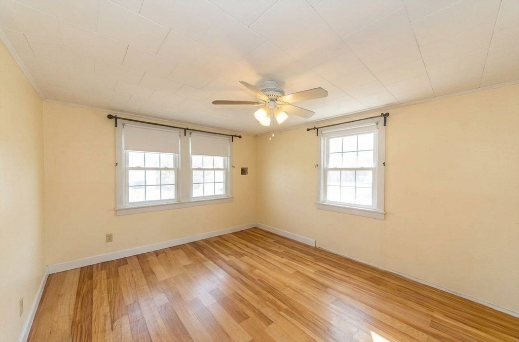 76 East Shore Road Holbrook, MA 02343 - Photo 4 of 23