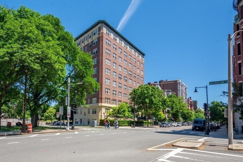 534 Beacon Street, Unit 203 Boston, MA 02215 - Photo 20 of 21