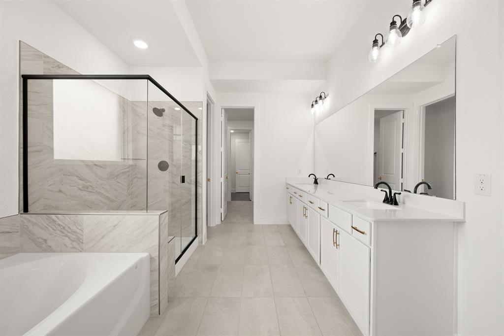 1729 Nesting Robin Lane Krum, TX 76249 - Photo 19 of 27 1729 Nesting Robin- Primary Suite-2