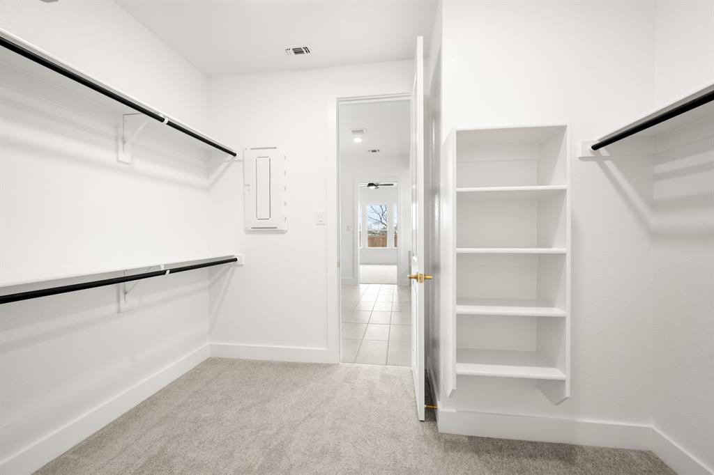 1729 Nesting Robin Lane Krum, TX 76249 - Photo 22 of 27 1729 Nesting Robin- Primary Suite-5