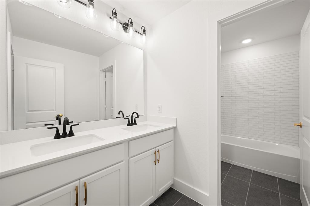 1729 Nesting Robin Lane Krum, TX 76249 - Photo 27 of 27 1729 Nesting Robin- Bathroom-2