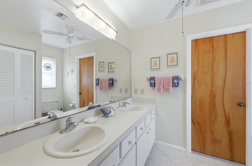 1400 Piedmont Road Venice, FL 34293 - Photo 13 of 46