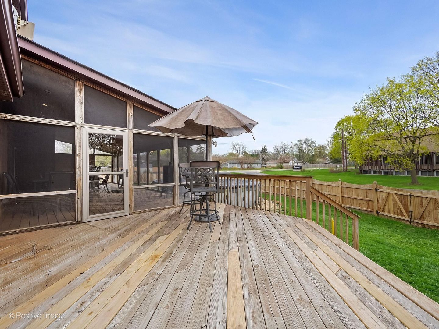 612 Stuart Drive Carol Stream, IL 60188 - Photo 27 of 29 a view of a house with a ocean view