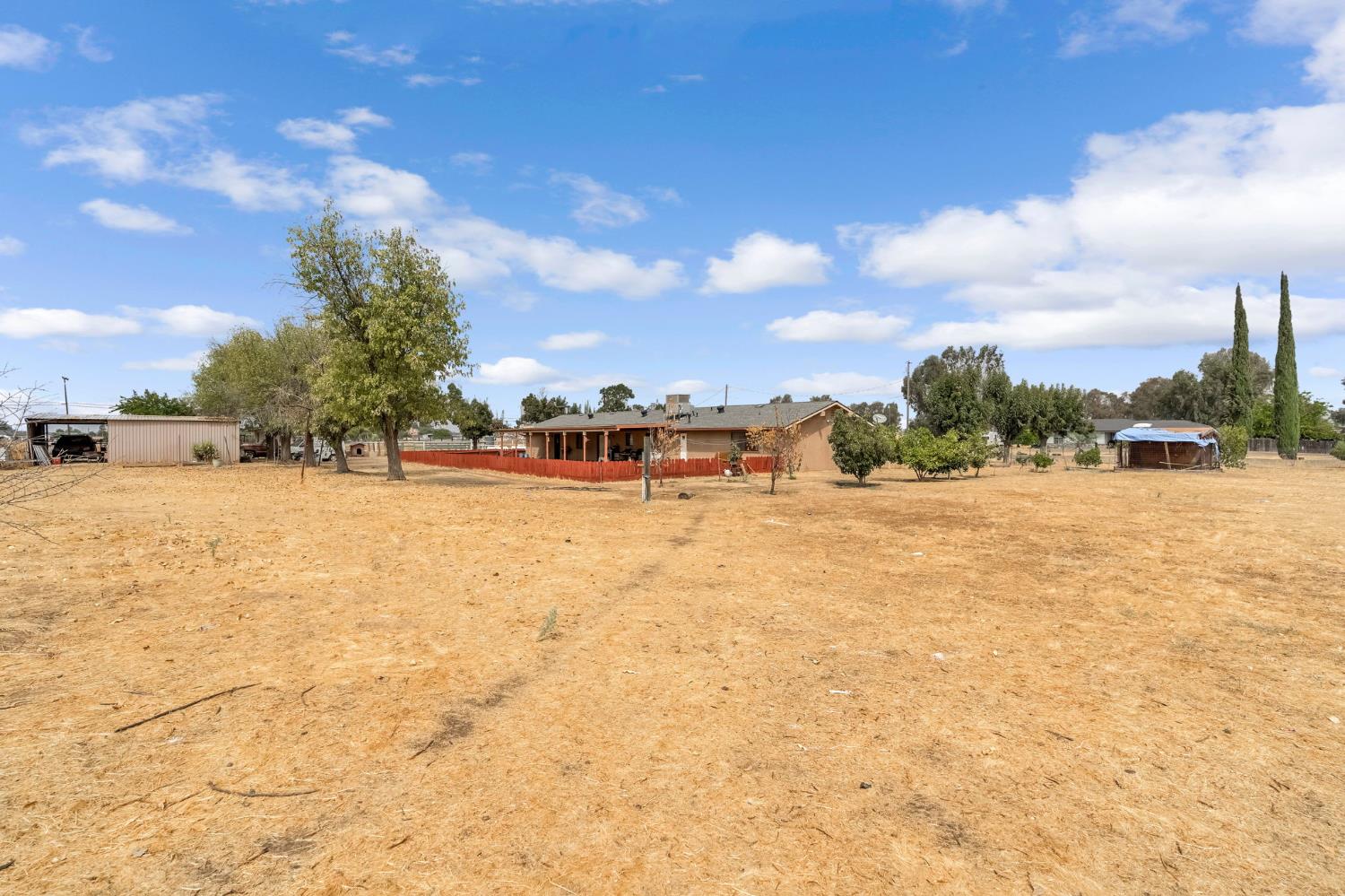 30550 Ave 20 1/2 Madera, CA 93638 - Photo 20 of 24 a view of pool and ocean in back