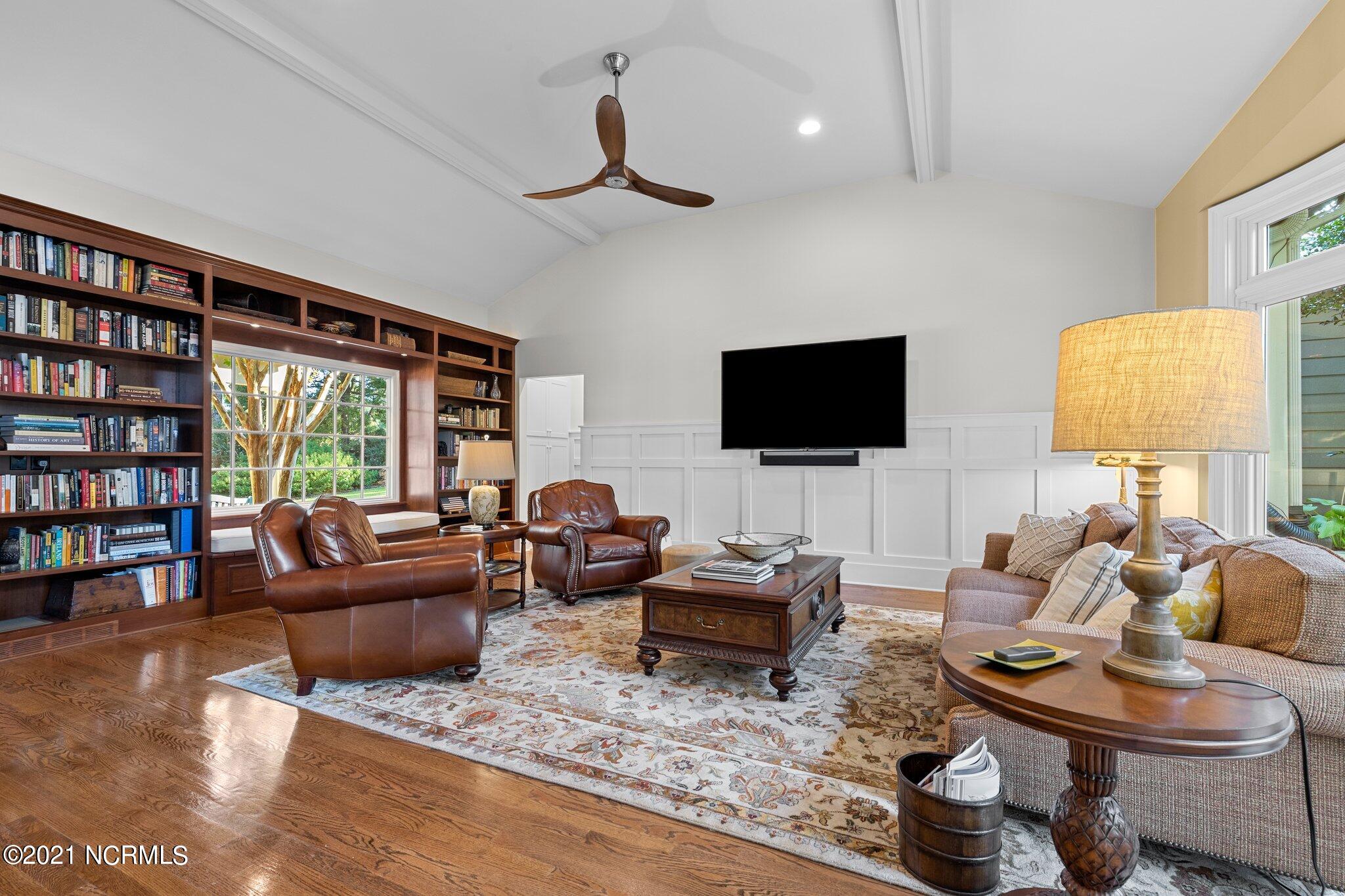 195 Inverrary Road Pinehurst, NC 28374 - Photo 17 of 32 Upper Family Room