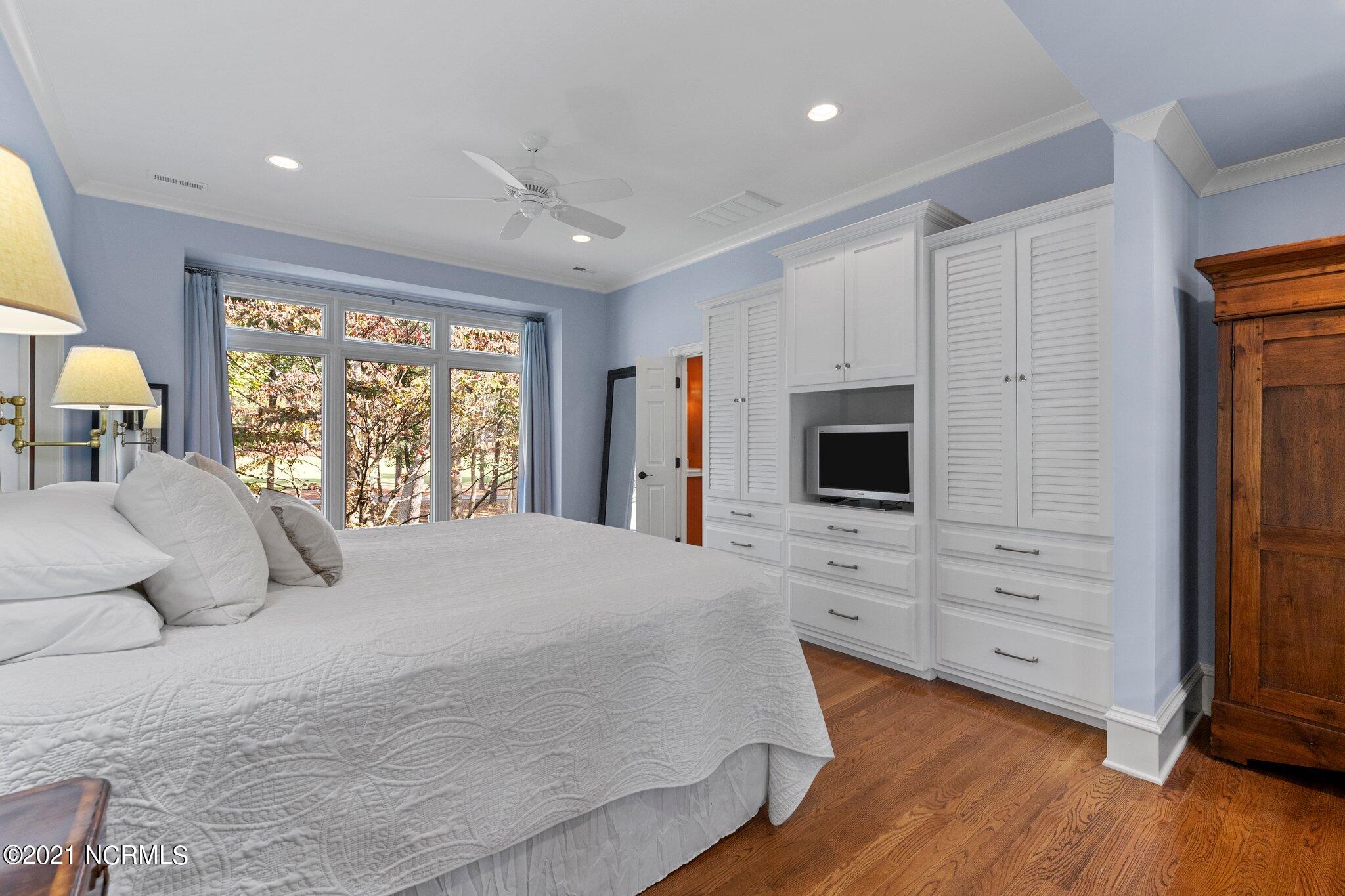 195 Inverrary Road Pinehurst, NC 28374 - Photo 22 of 32 Master Bedroom