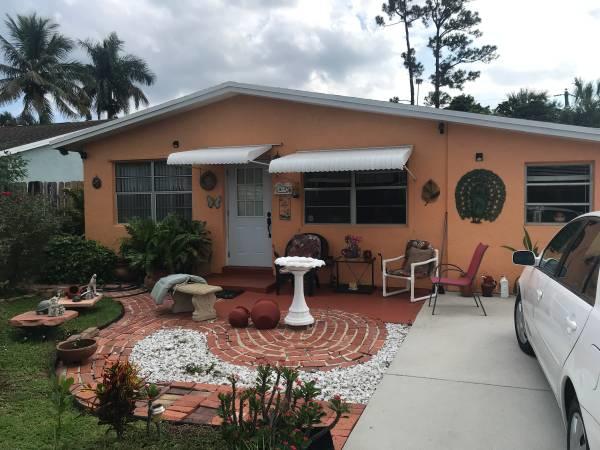 5594 Mango Road West Palm Beach, FL 33413 - Photo 1 of 1 Front door
