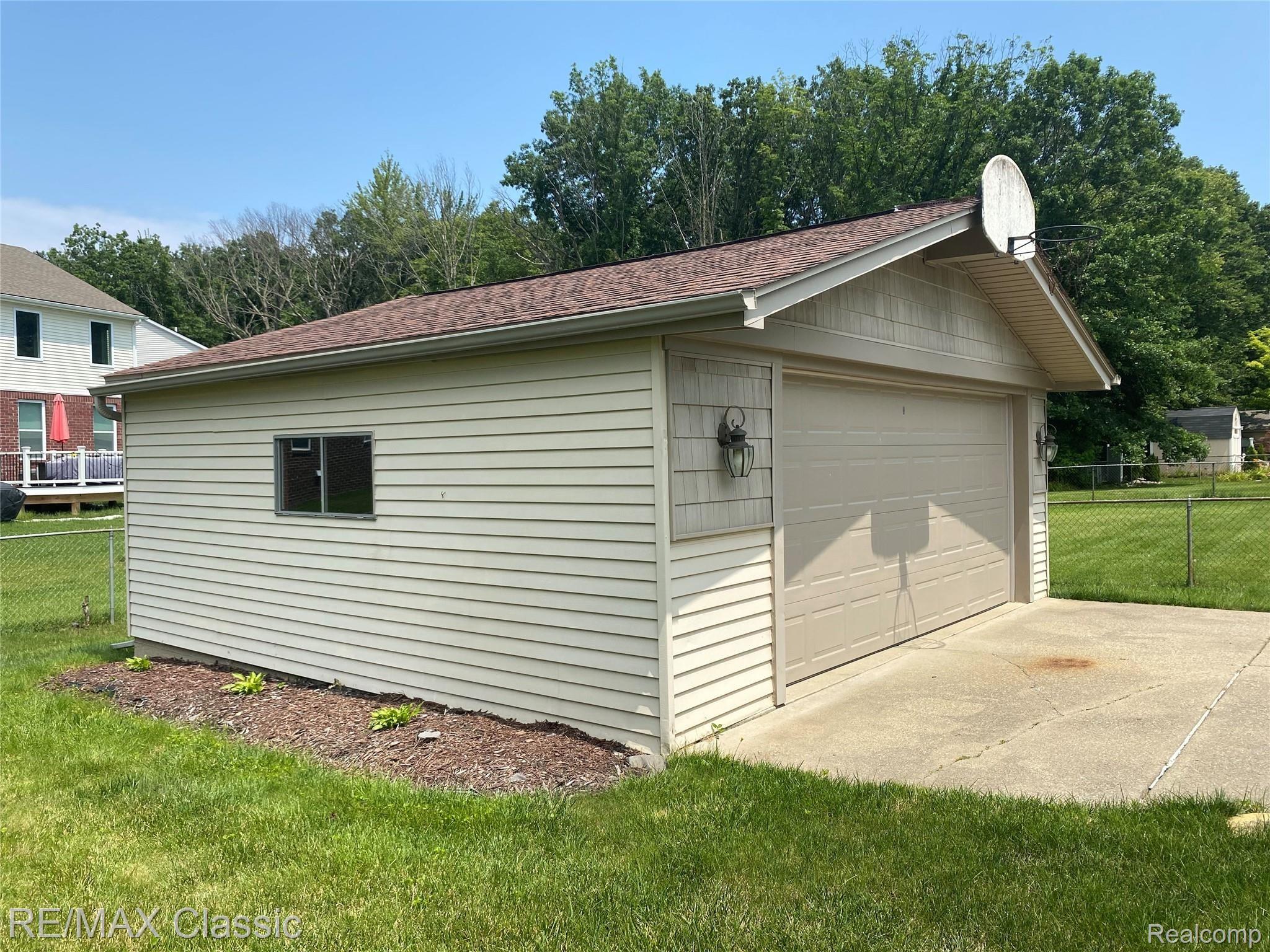 44026 Proctor Road Canton, MI 48188 - Photo 44 of 49 Y - Garage .jpeg