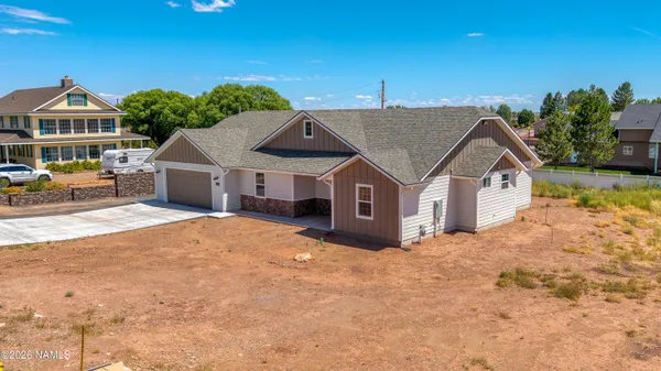 $480,000 | 411 Hillcrest Drive, Snowflake, AZ 85937