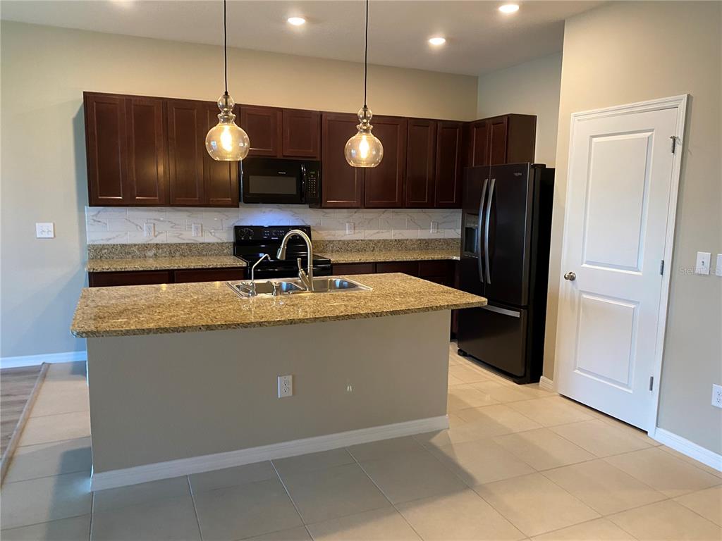 8642 Falling Blue Place Riverview, FL 33578 - Photo 9 of 26