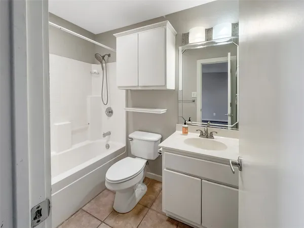 $2,900 | 2114 Goodrich Avenue, Unit 4, Austin, TX 78704