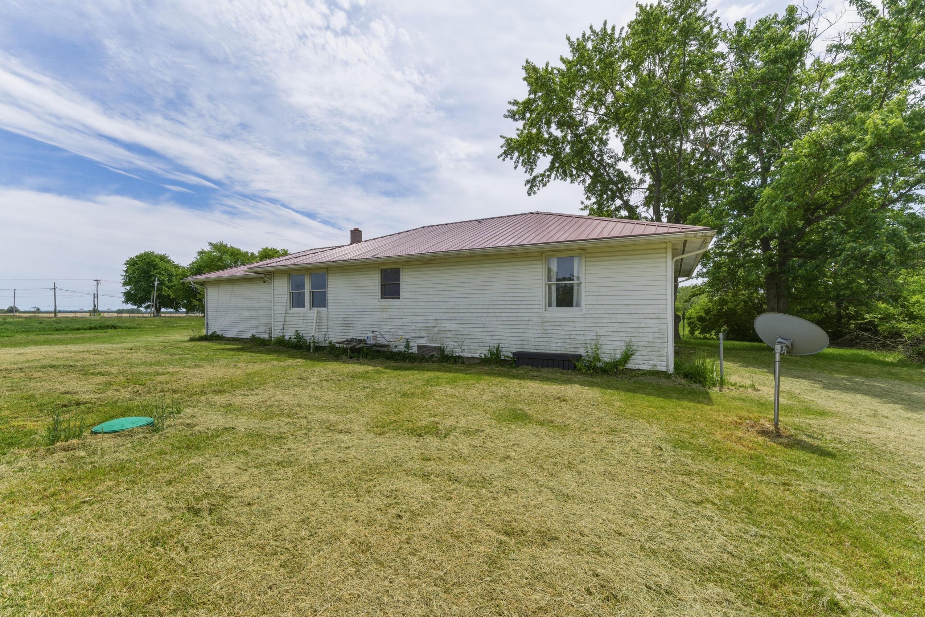 19379 Hall Road Mount Sterling, OH 43143 - Photo 17 of 26 Back of house 4