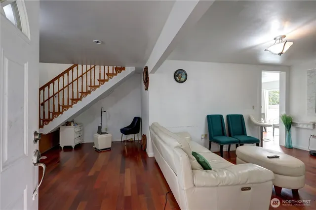 $600,000 | 20705 13th Avenue South, SeaTac, WA 98198