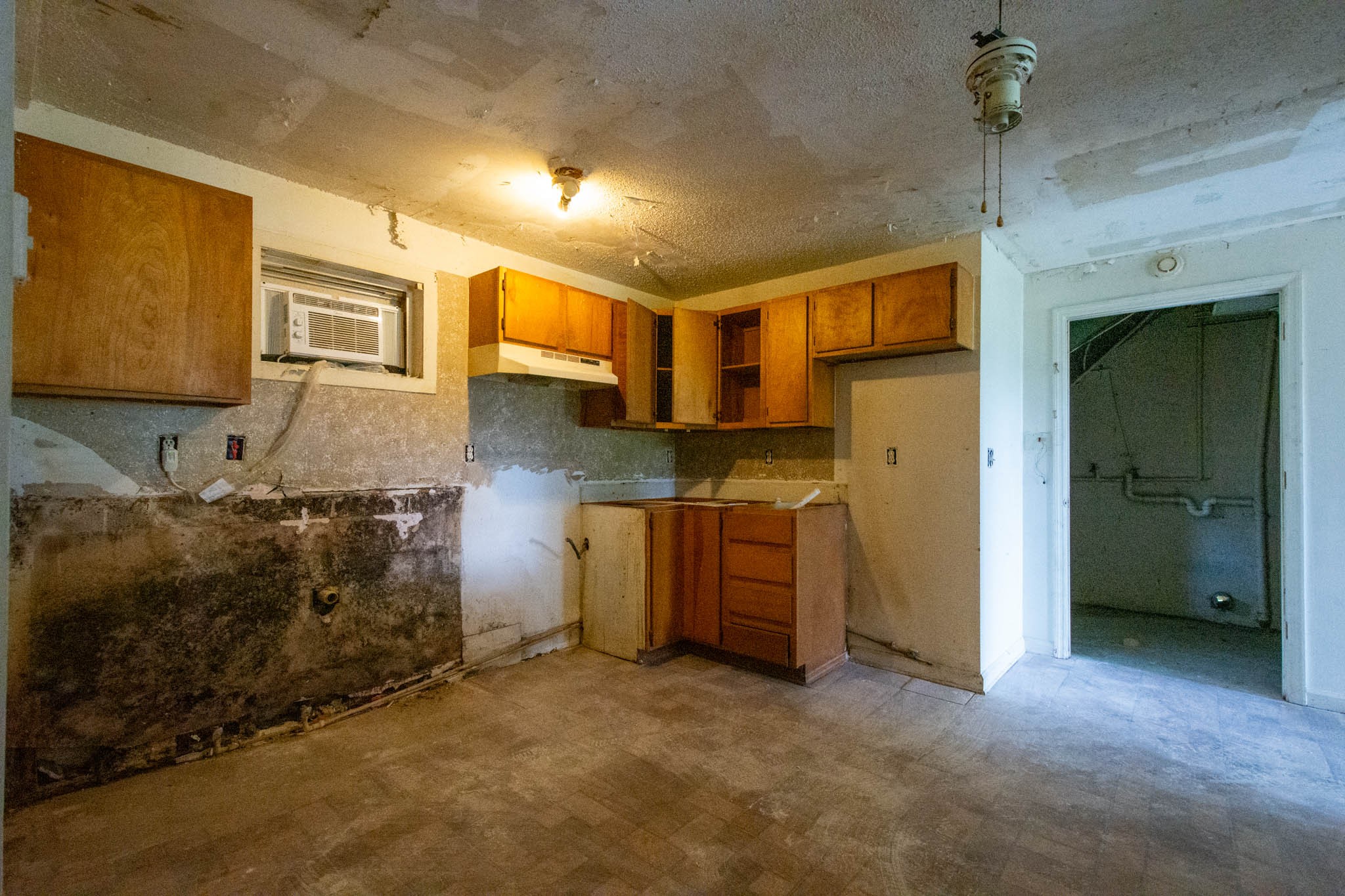 500 Bodenham Road Pulaski, TN 38478 - Photo 22 of 70 a view of a storage & utility room