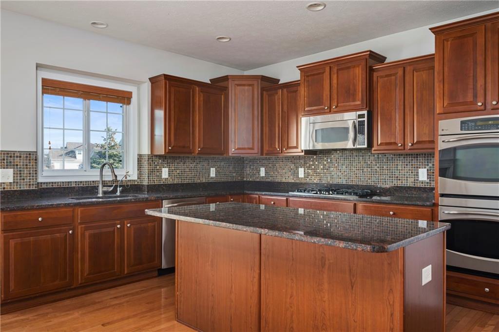 3972 Long Ridge Boulevard Carmel, IN 46074 - Photo 7 of 35 Gallery Image 7