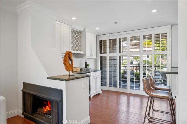 $999,000 | 555 Esplanade, Unit 320, Redondo Beach, CA 90277