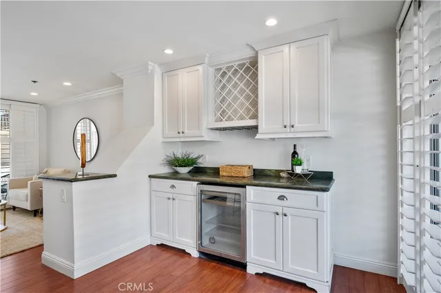 $999,000 | 555 Esplanade, Unit 320, Redondo Beach, CA 90277