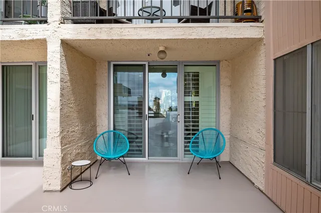 $999,000 | 555 Esplanade, Unit 320, Redondo Beach, CA 90277