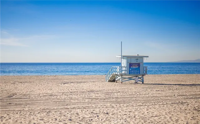 $999,000 | 555 Esplanade, Unit 320, Redondo Beach, CA 90277