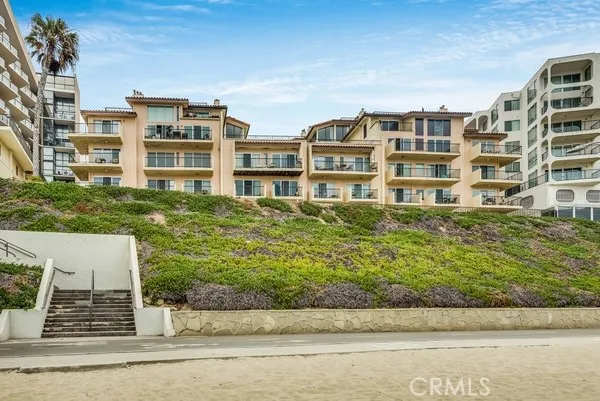 $999,000 | 555 Esplanade, Unit 320, Redondo Beach, CA 90277